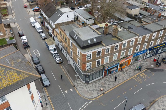 The Burren London Hotel, 174 Church Road, London, NW10 9NH 15