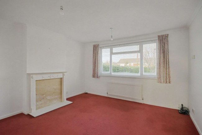 9 Dugdell Close, Ferndown, Dorset BH22 8BQ 4