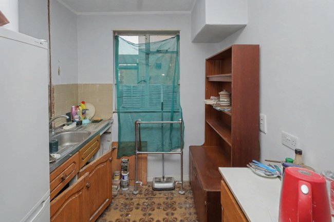 110 Somerset Road, Enfield, EN3 6HU 6