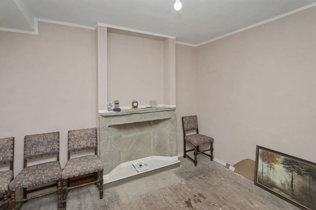 110 Somerset Road, Enfield, EN3 6HU 6