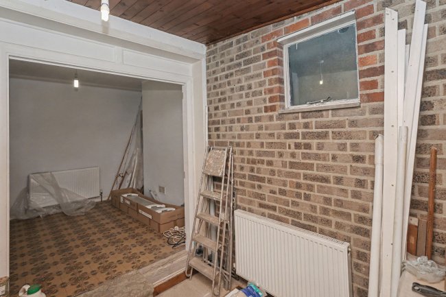 110 Somerset Road, Enfield, EN3 6HU 6
