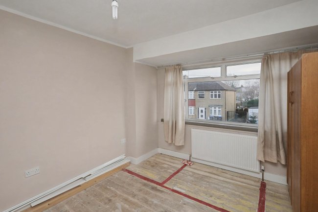 110 Somerset Road, Enfield, EN3 6HU 6