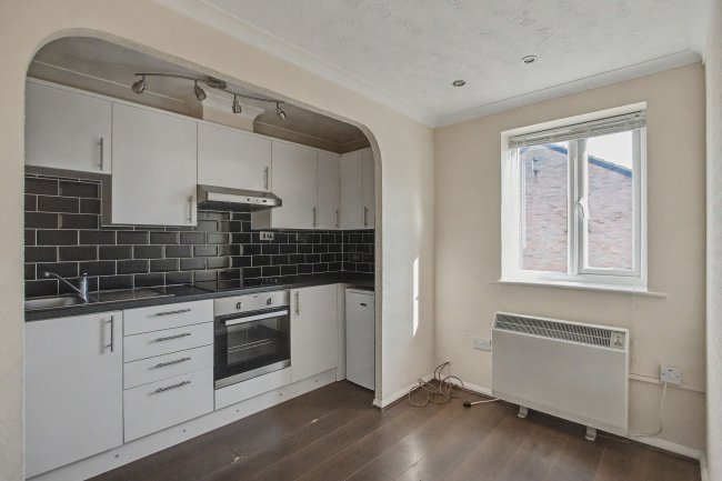 75 Godwin Close, Sewardstone Road, Chingford, London E4 7RQ 5
