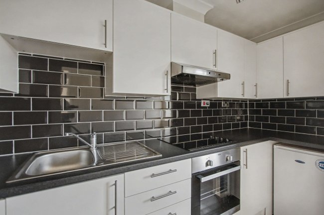 75 Godwin Close, Sewardstone Road, Chingford, London E4 7RQ 5