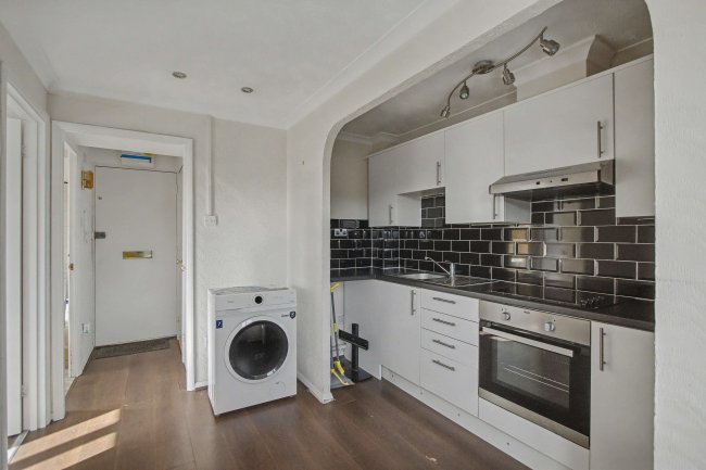 75 Godwin Close, Sewardstone Road, Chingford, London E4 7RQ 5
