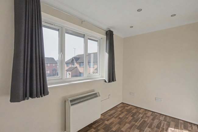 75 Godwin Close, Sewardstone Road, Chingford, London E4 7RQ 5