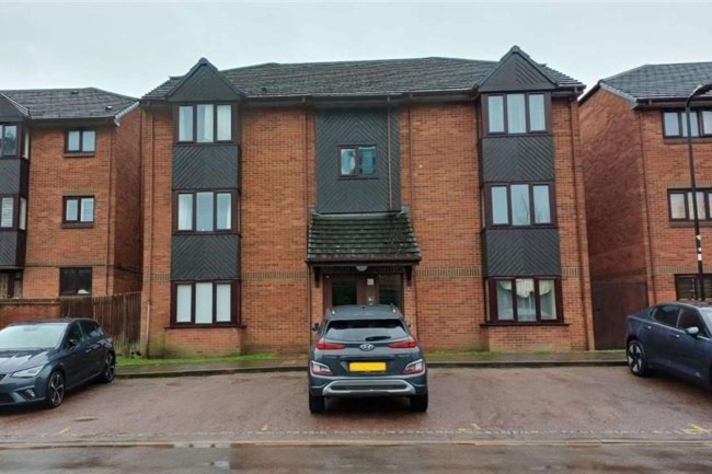 40 Perry Avenue, East Acton, London, W3 6YQ 10