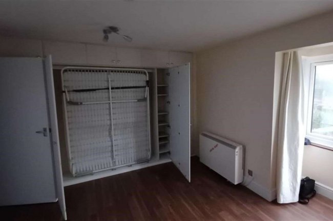 40 Perry Avenue, East Acton, London, W3 6YQ 10