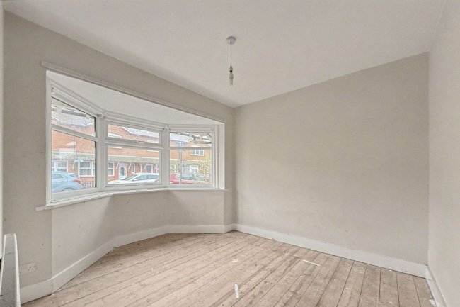 155 Campbell Road, Eastleigh, Southampton, SO50 5AB 7