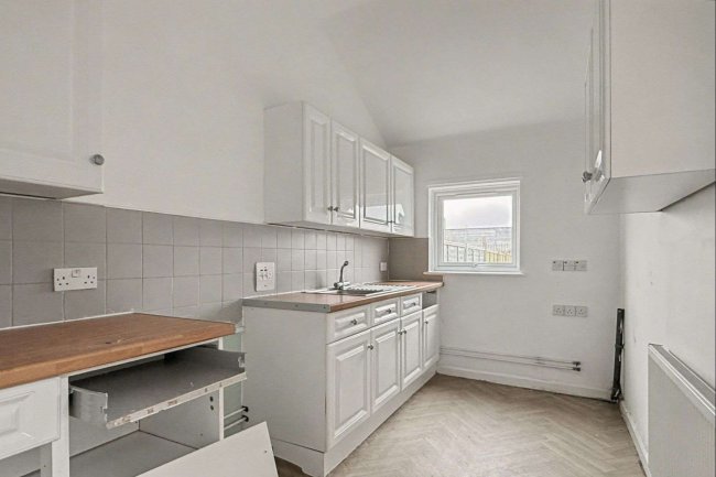 155 Campbell Road, Eastleigh, Southampton, SO50 5AB 7