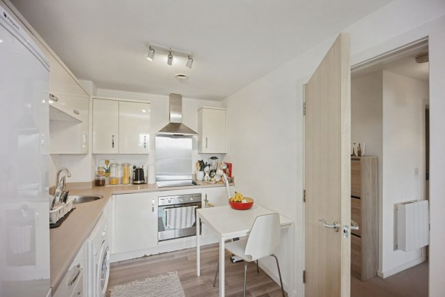 Apartment 328, Spinner House, 1A Elmira Way, Salford, M5 3LH 2