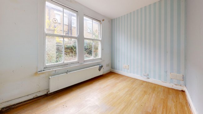 43 Dinsmore Road, Balham, London, SW12 9PT 10