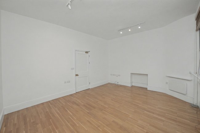 Flat 1, 7A Caledonian Road, Islington, London N1 9DX 2