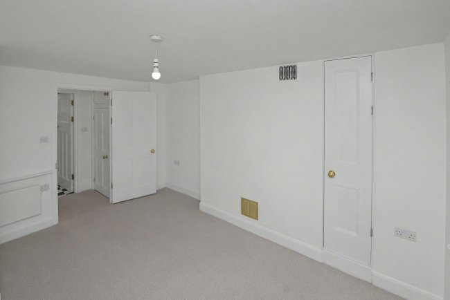 Flat 1, 7A Caledonian Road, Islington, London N1 9DX 2