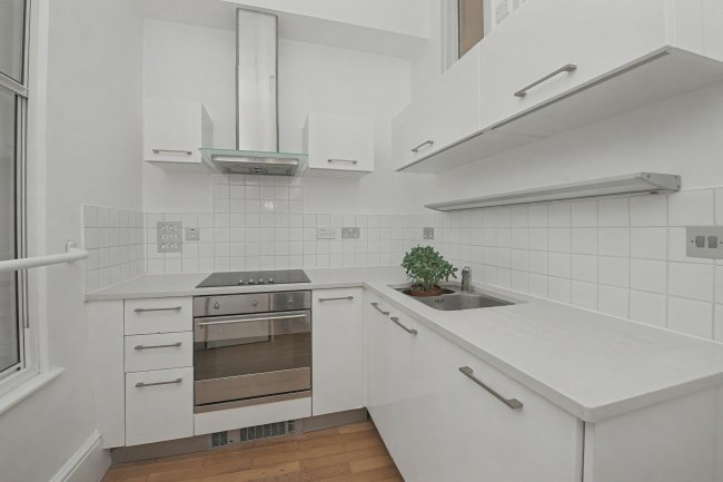 Flat 1, 7A Caledonian Road, Islington, London N1 9DX 2