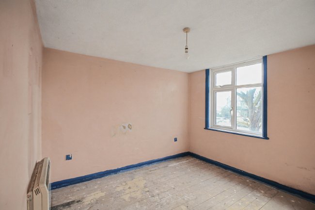 Flats 1-5, 15 Scarborough Avenue, Skegness PE25 2SZ 10