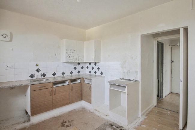 Flats 1-5, 15 Scarborough Avenue, Skegness PE25 2SZ 10