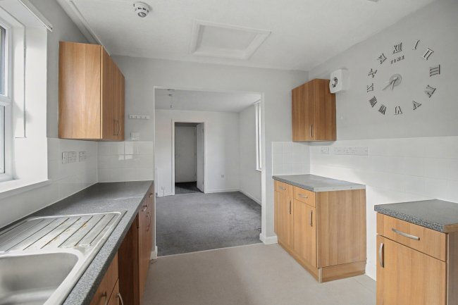 Flats 1-5, 15 Scarborough Avenue, Skegness PE25 2SZ 10