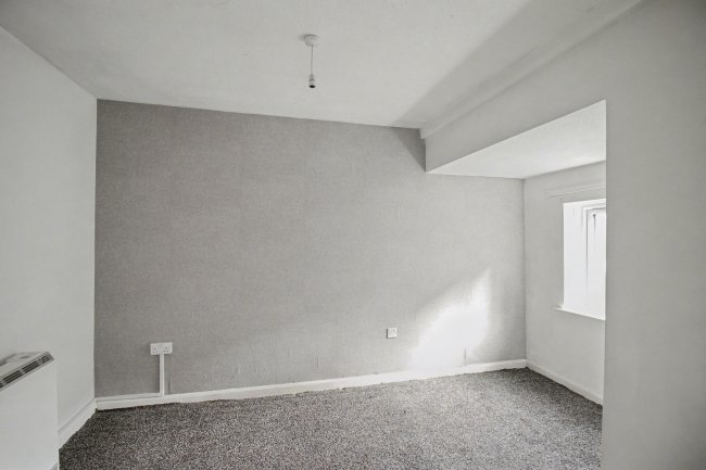 Flats 1-5, 15 Scarborough Avenue, Skegness PE25 2SZ 10