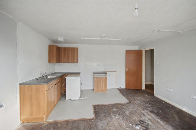 Flats 1-5, 15 Scarborough Avenue, Skegness PE25 2SZ 10