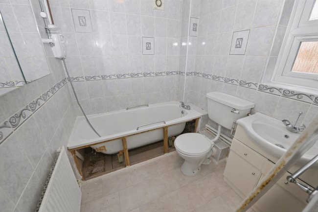 20 Poolside Close, Banbury, Oxfordshire, OX16 0BL 7