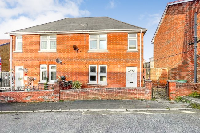 7 Kent Street, Ryde, Isle of Wight, PO33 1EX 3