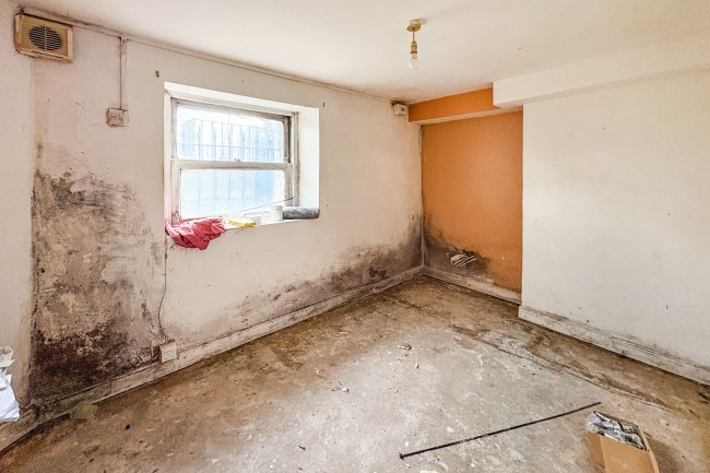 Flat 1, 4 Claremont Street, Bristol, BS5 0UH 10