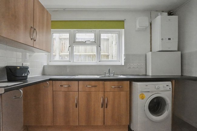 Ground Floor Flat, 149 Plumstead Common Road, London, SE18 2UQ 8