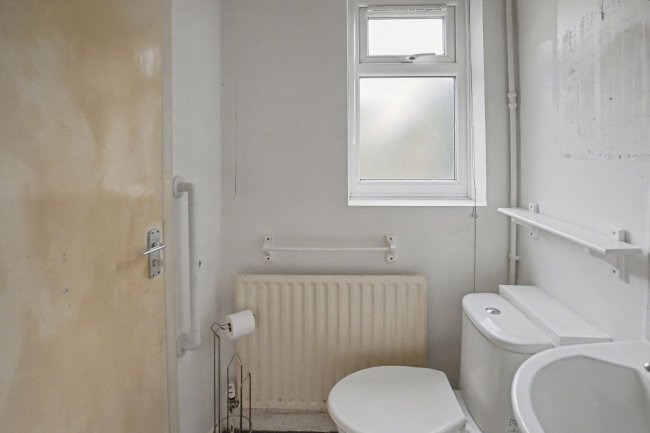 Ground Floor Flat, 149 Plumstead Common Road, London, SE18 2UQ 8