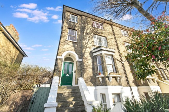 Flat B, 51 Tyrwhitt Road, Brockley, London, SE4 1QD 8