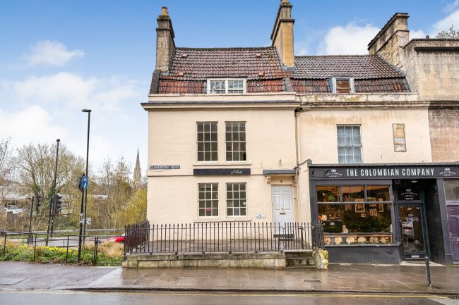 8 Claverton Buildings, Widcombe, Bath BA2 4LD 9