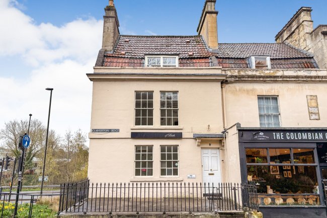 8 Claverton Buildings, Widcombe, Bath BA2 4LD 9