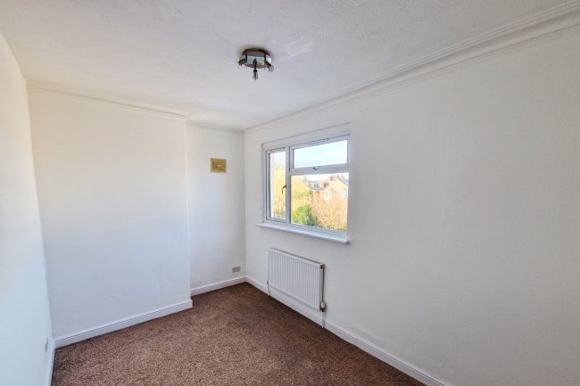 Flat 4, 34 Sackville Road, Hove BN3 3FB 1