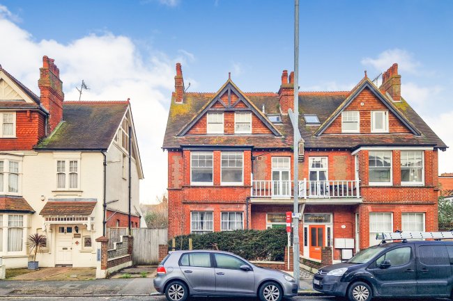 Flat 4, 34 Sackville Road, Hove BN3 3FB 1