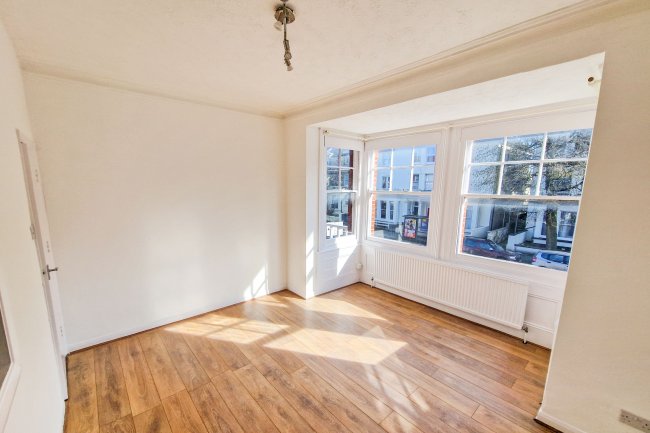 Flat 4, 34 Sackville Road, Hove BN3 3FB 1