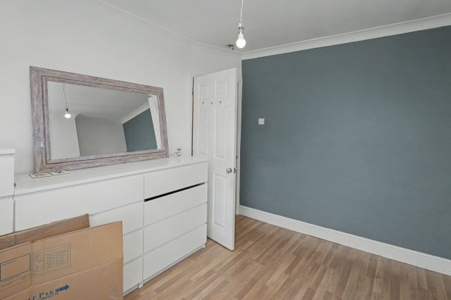 118 Lodge Crescent, Waltham Cross, Hertfordshire, EN8 8BJ 2