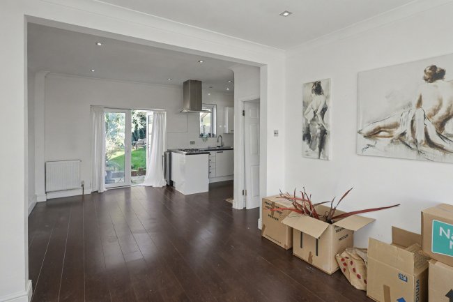 118 Lodge Crescent, Waltham Cross, Hertfordshire, EN8 8BJ 2