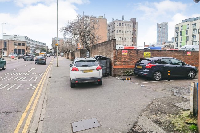 Parking spaces to the rear of 24 Market Street, Watford WD18 0PD 5