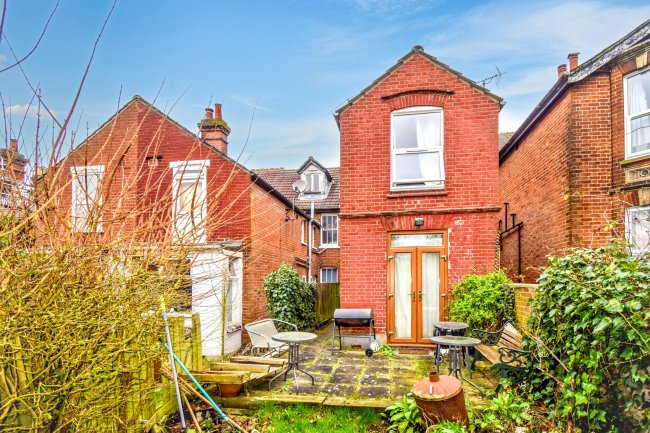 62 Broom Hill Road, Ipswich, IP1 4EH 8