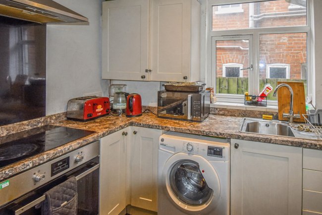 62 Broom Hill Road, Ipswich, IP1 4EH 8