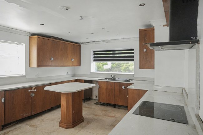 809a York Road, Leeds, LS14 6AA 6