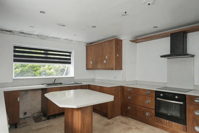 809a York Road, Leeds, LS14 6AA 6