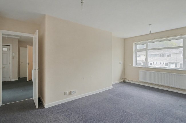 136 East Weare Road, Portland, DT5 1EX 2