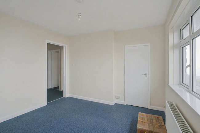 136 East Weare Road, Portland, DT5 1EX 2