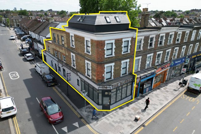 The Burren London Hotel, 174 Church Road, London, NW10 9NH 15