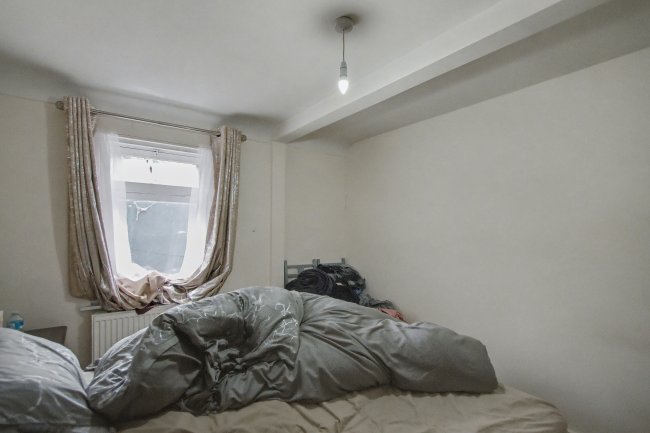 2B Truro Road, Wood Green, London N22 8EL 1