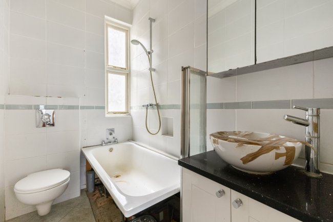 First Floor Flat, 2 St Marks Place, Notting Hill, London W11 1NS 5