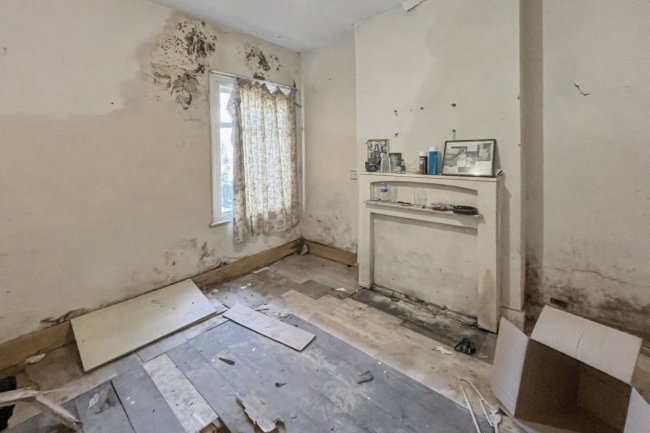 1 Cromwell Street, Hounslow TW3 3LQ 4
