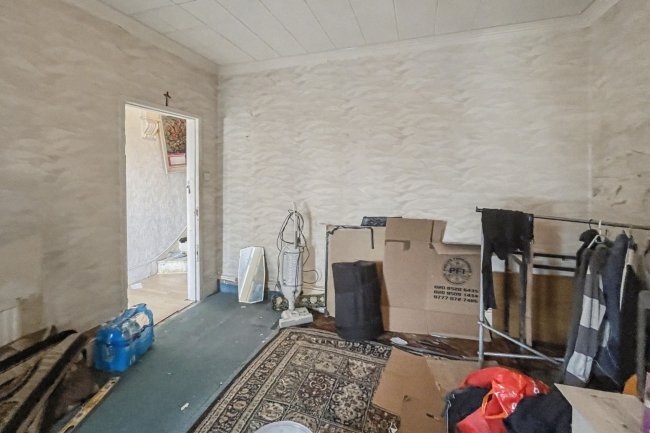 1 Cromwell Street, Hounslow TW3 3LQ 4