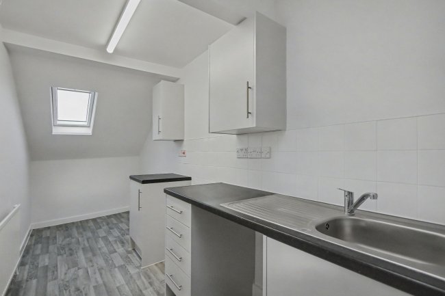 Flat E, 83 Shirland Road, London W9 2EL 4